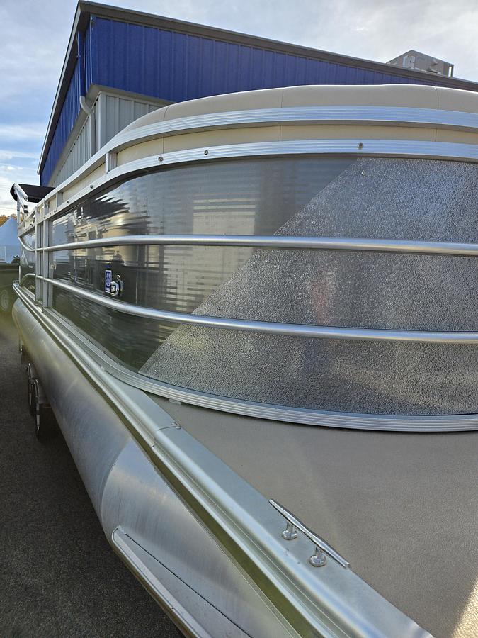 Used 2016 Cypress Cay Seabreeze 250