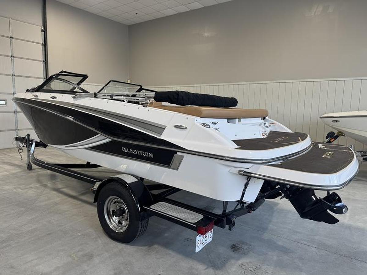 Used 2019 Glastron GT 205