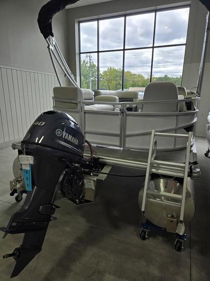 2026 Starcraft Marine LX 16 R