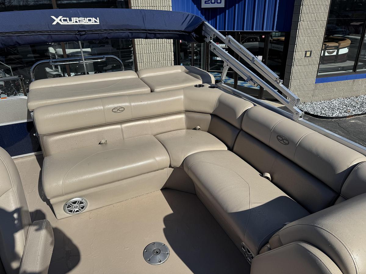 Used 2015 Xcursion 21 Cruise