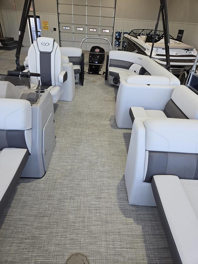 Used 2022 Harris Cruiser 230