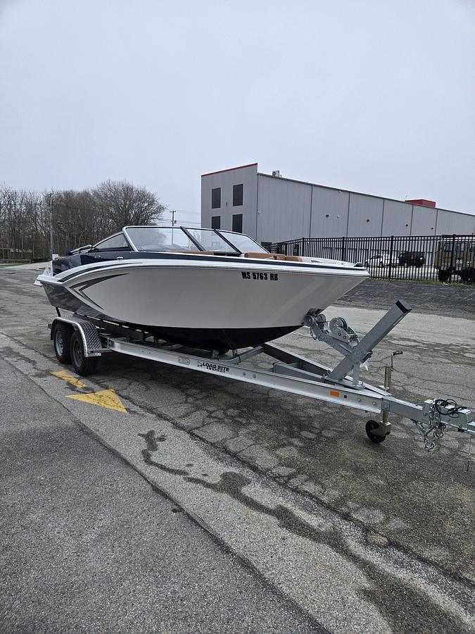 Used 2017 Glastron GT205