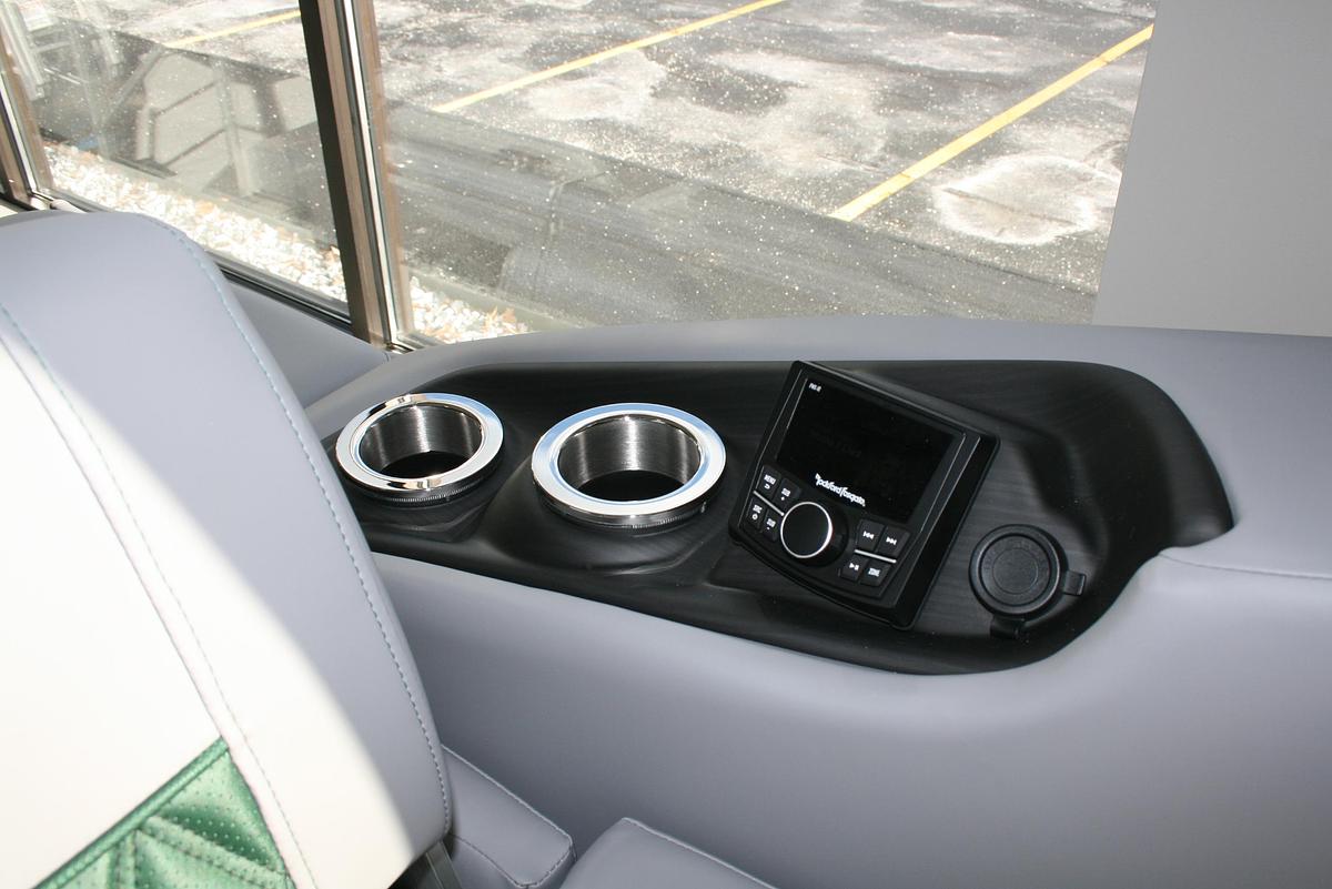 2026 Bennington 25QSBWSF