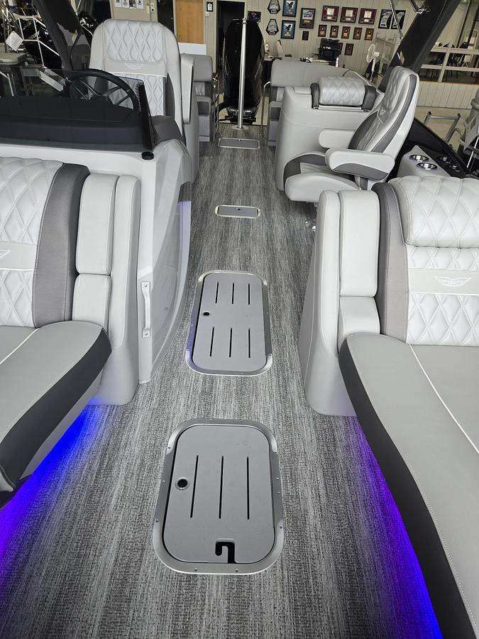 2026 Bennington 23 RX Fastback Arch