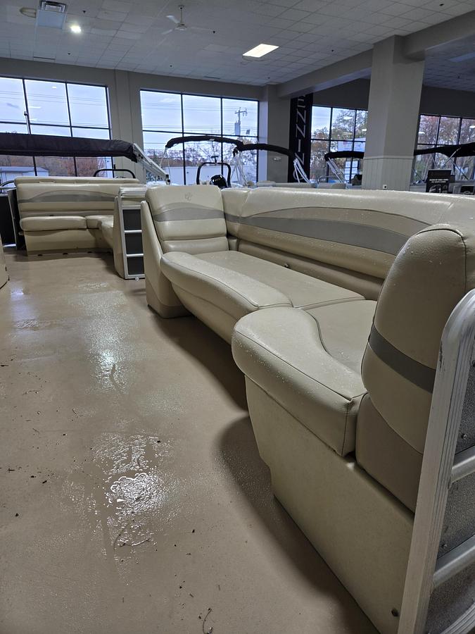 Used 2016 Cypress Cay Seabreeze 250