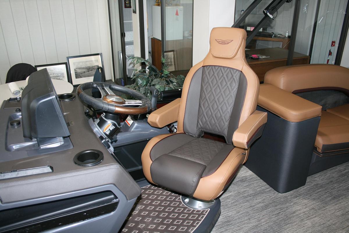 2026 Bennington 23MSLSF