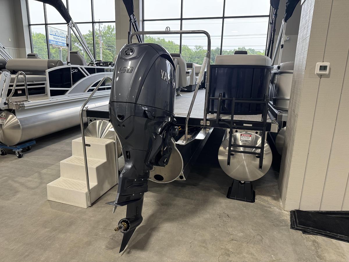 2027 Bennington 22S1SR Tri-Toon W/ Yamaha 150HP