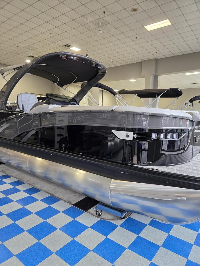 2026 Bennington 23 RX Fastback Arch