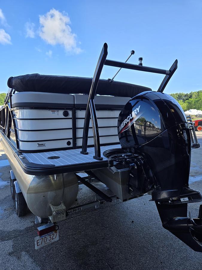 Used 2023 SOUTHBAY 521 CR 2.75 Tri-toon