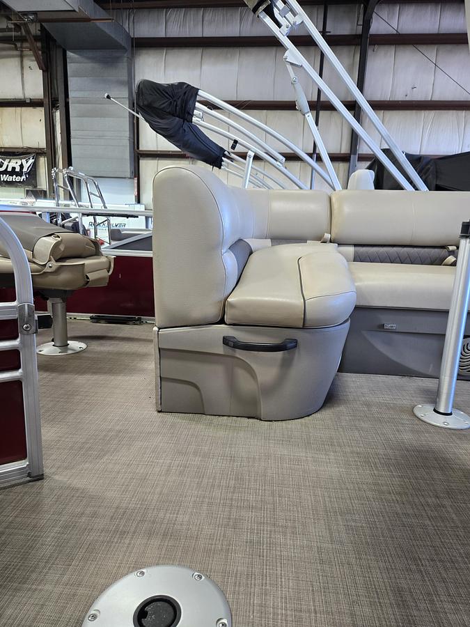 Used 2021 Sun Tracker 21' Fishin Barge