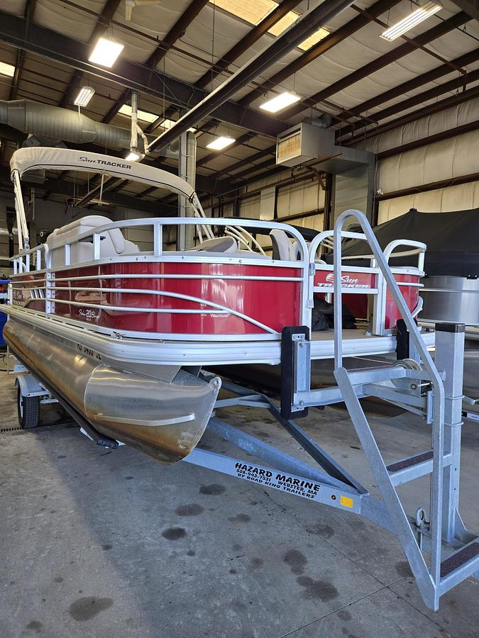 Used 2021 Sun Tracker 21' Fishin Barge