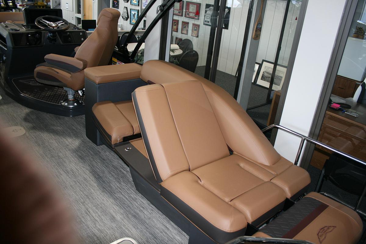 2026 Bennington 23MSLSF