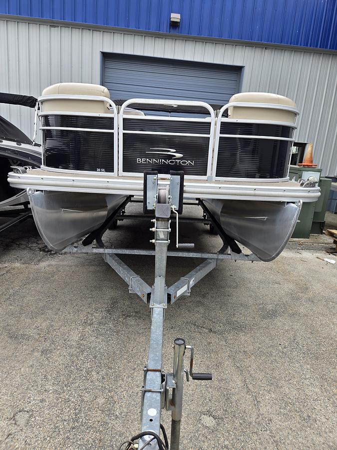 Used 2012 Bennington 20SL
