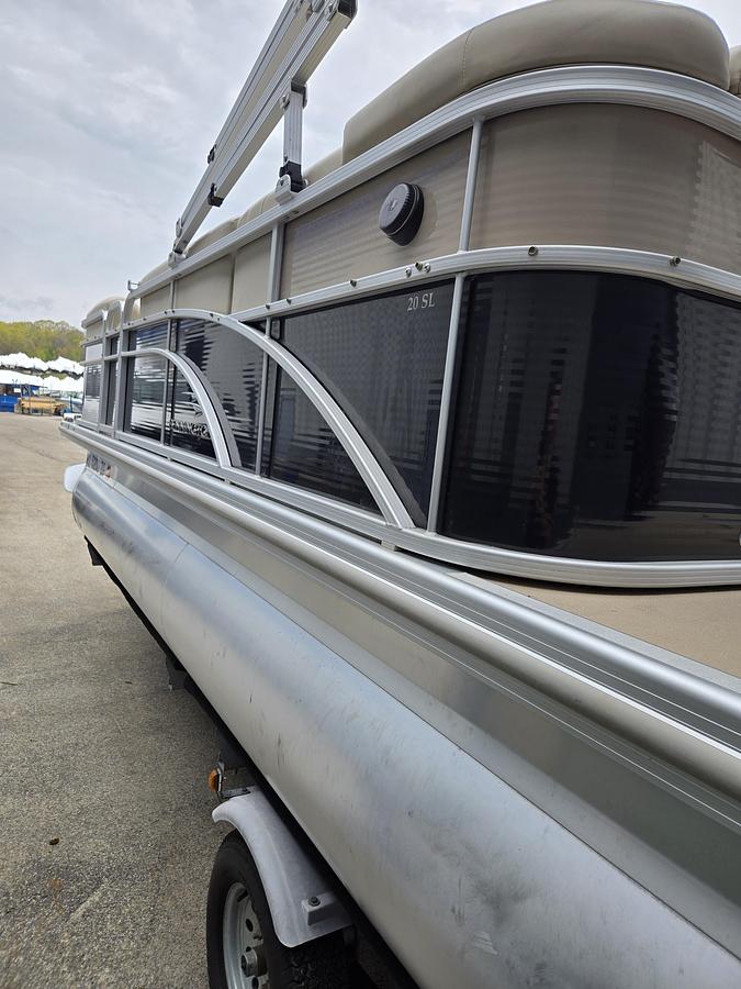 Used 2012 Bennington 20SL