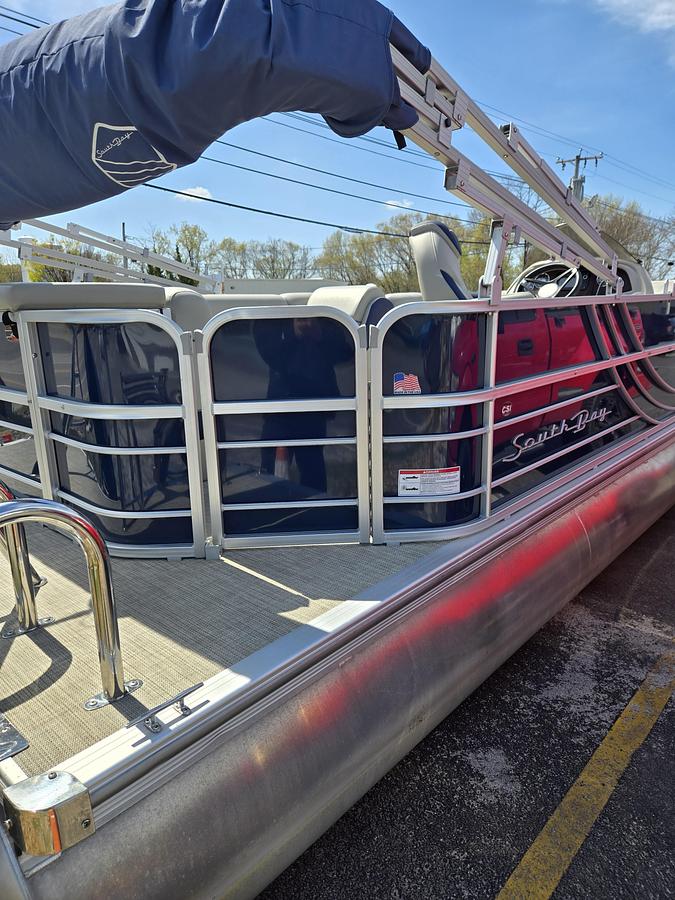 Used 2022 SOUTHBAY 220CR LE