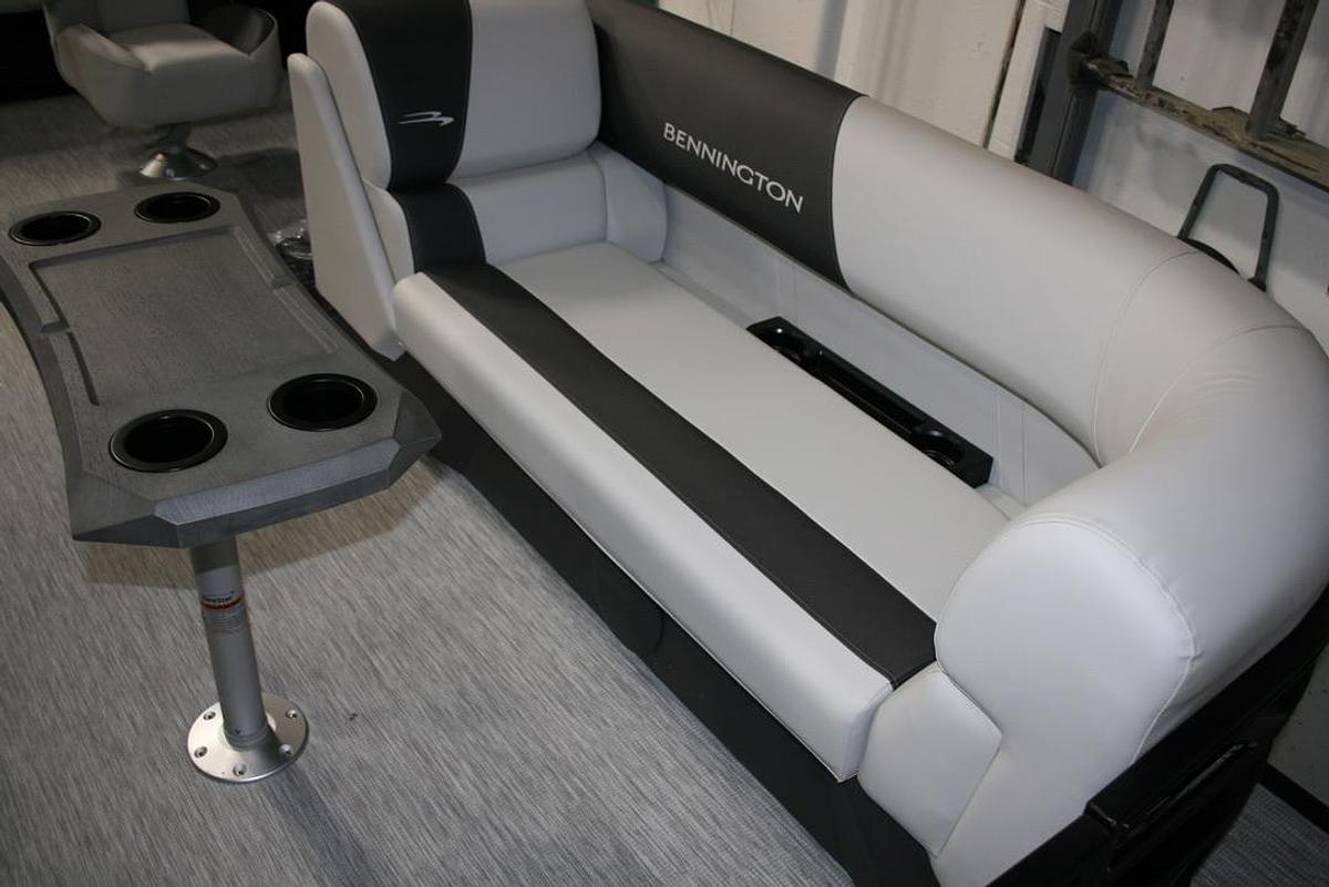 2026 Bennington 22SSBSE