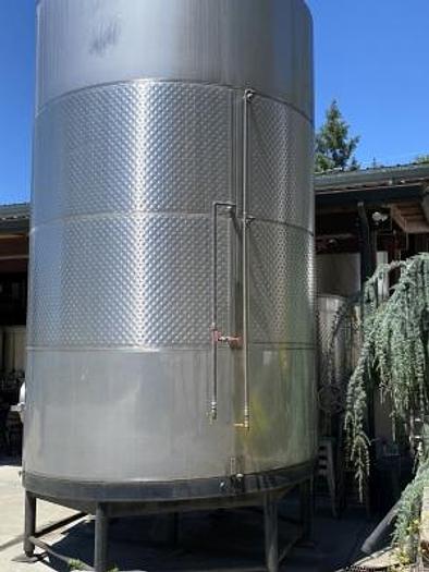 Used Used 10,000 Gallon jacketed stainless tank
