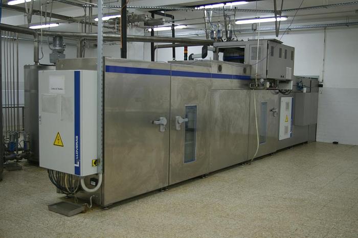 Used LLOVERAS CHOCOLATE MOULDING LINE (Solid and one-shot)