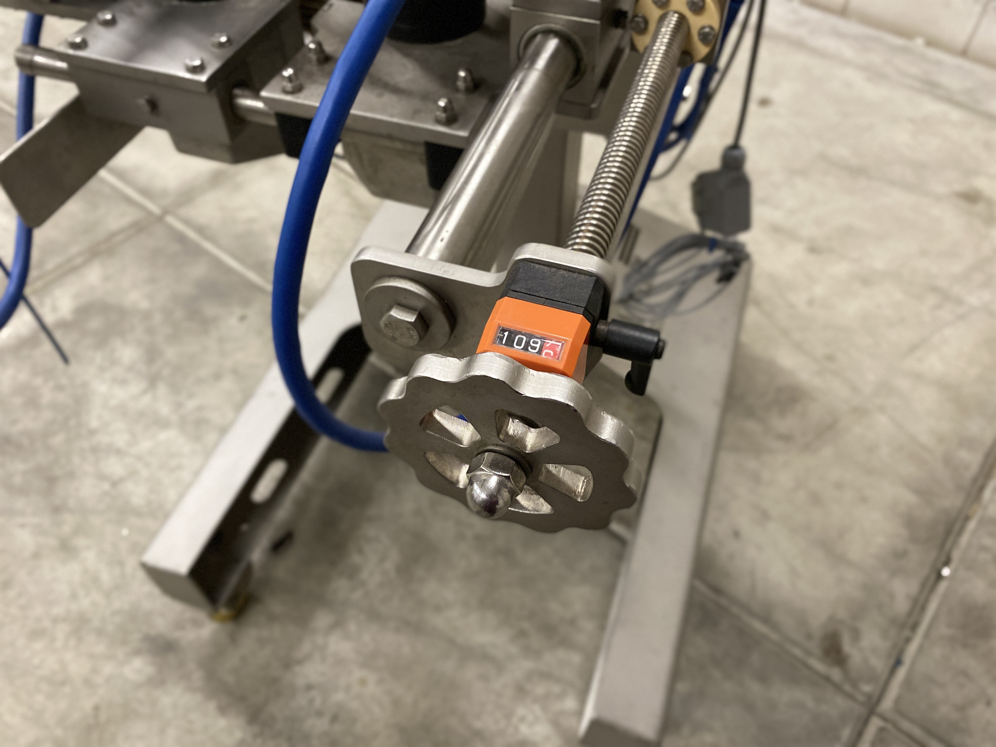 Refurbished 2016 V-tech universal tray-denester VT-SD