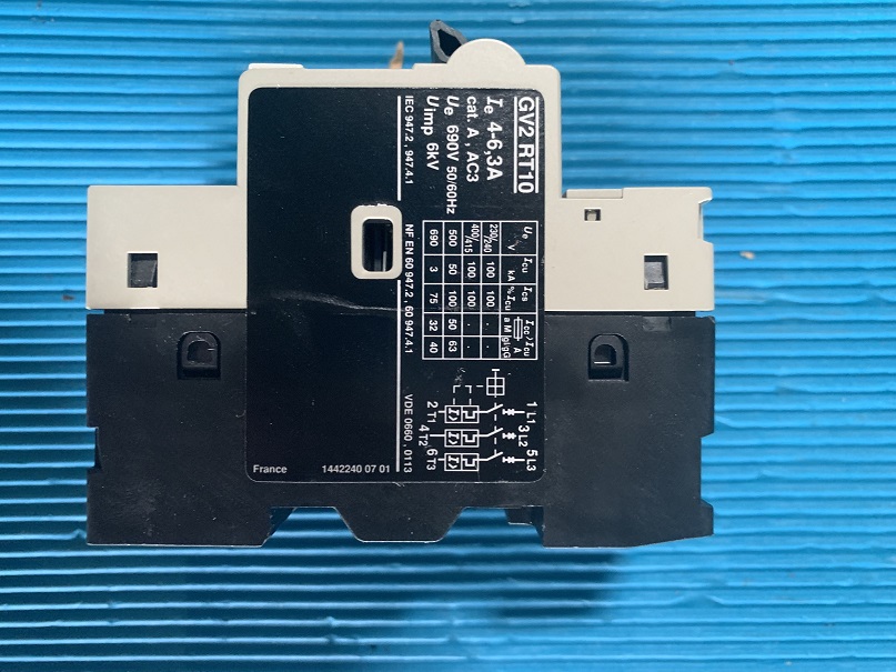 Used Telemecanique Motor Circuit Breaker GV2-RT10