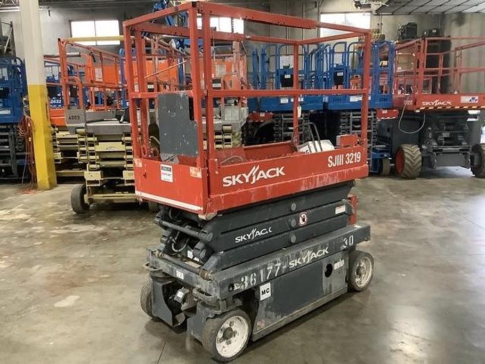 Used 2018 Skyjack SJ3219 DC Scissor Lift