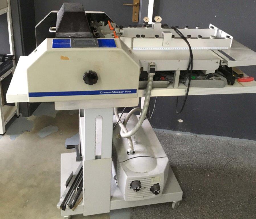 Used Graphic Whizard CreaseMaster Pro with suction air feeder 2008