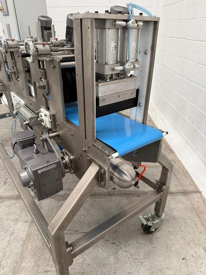 2025 BME Mini Forma Bar