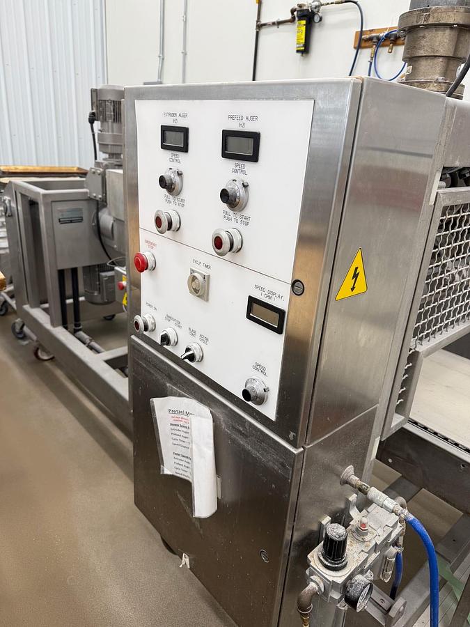 Used 2000 reading  extruder and cooker