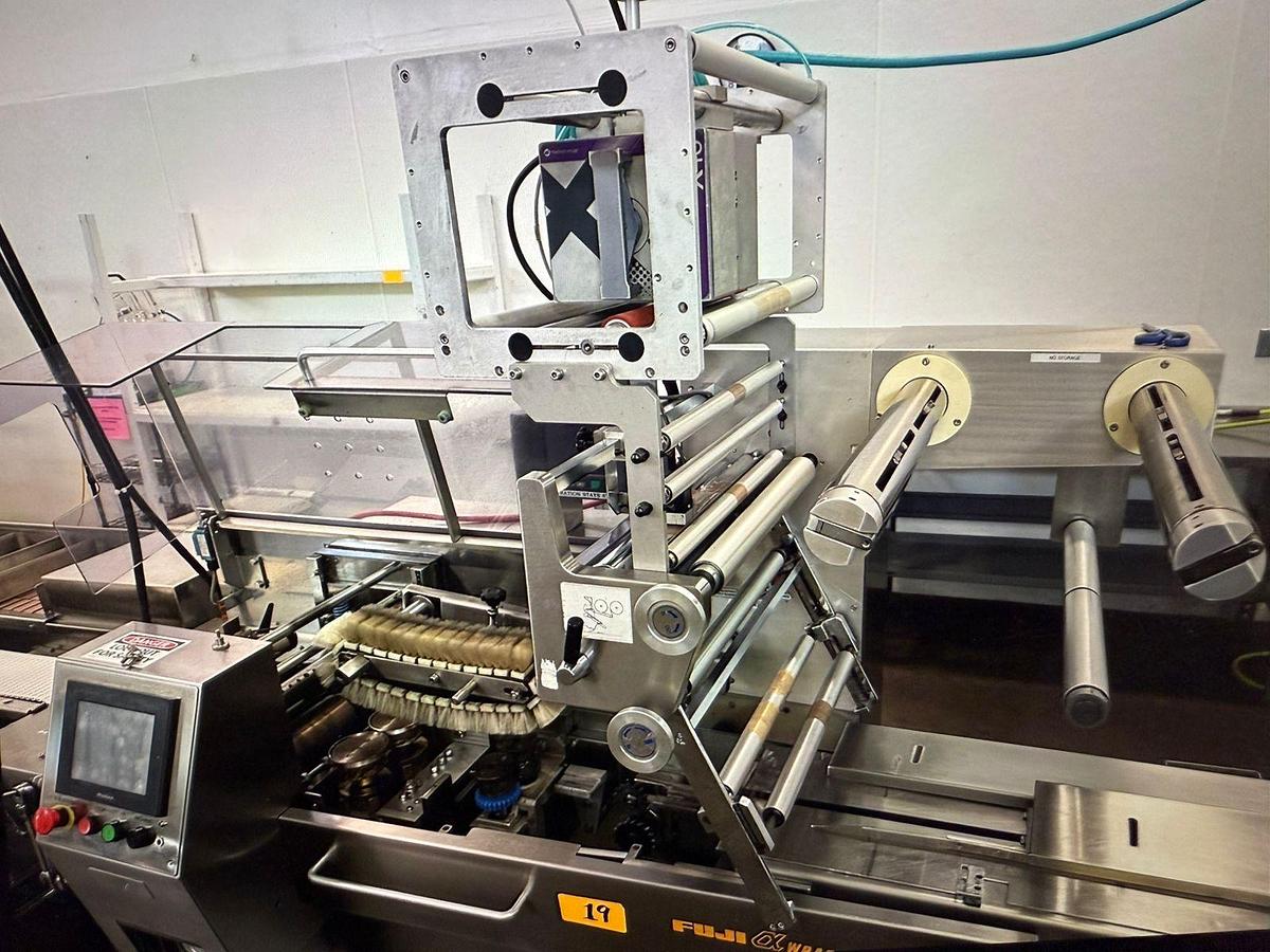 Used Fuji FW3200 Wrapper