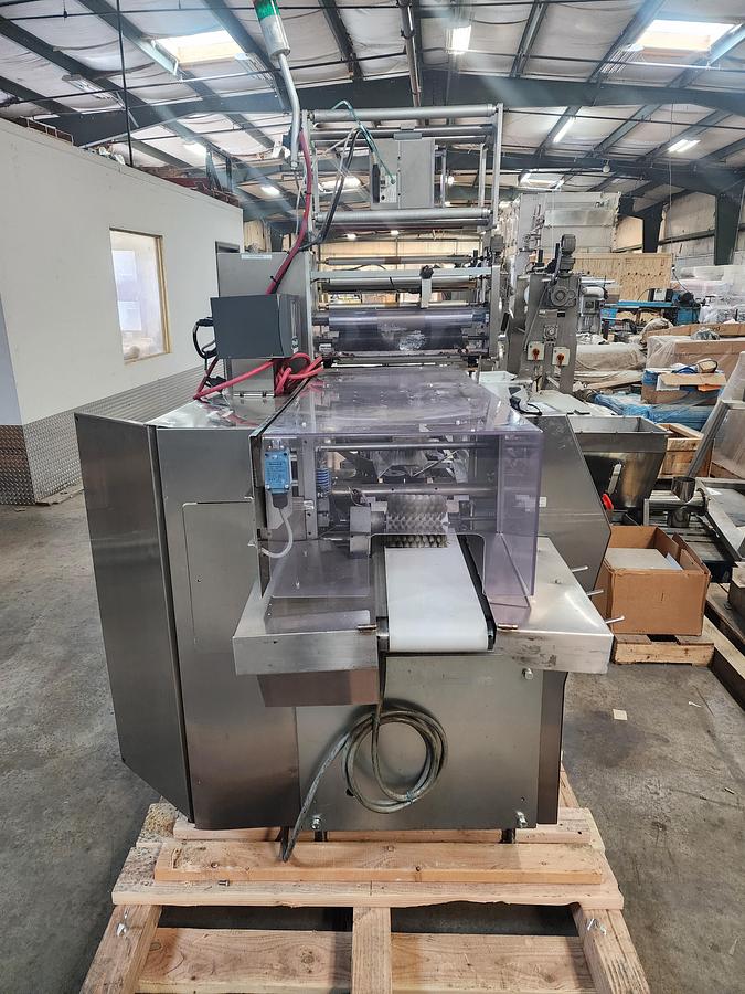 Used 2016 Fuji FW3200 Wrapper