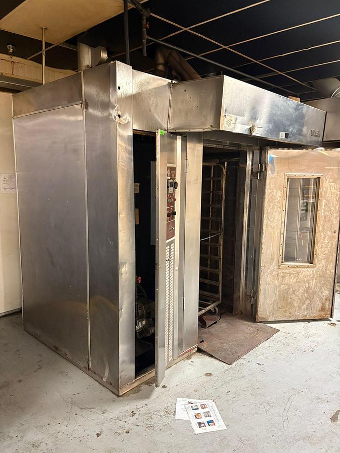 Used Lucky and Hobart Bakers Aid Used Rack Ovens