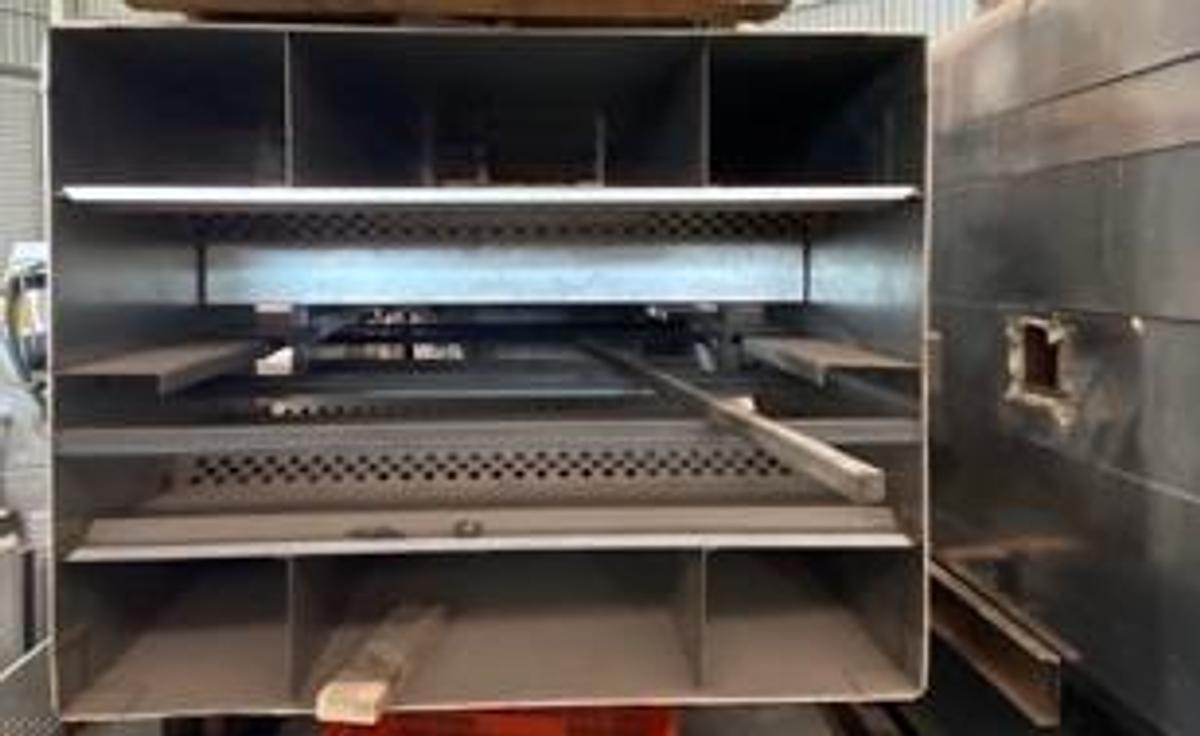 Used 48¨ APV Dual Burner Oven 