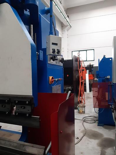 Usato PIEGATRICE GASPARINI IDRAULICA 4000X250 TON