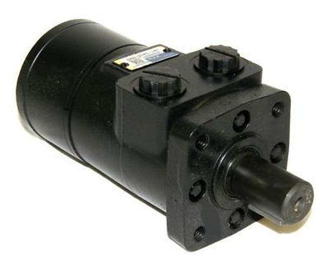 Hydraulikmotor für Hauptkehrwalze Kehrmaschine Comander C82, 3316898 Powerboss, neu