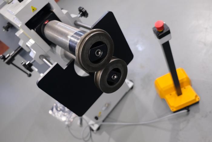 UZMA 4.0 Power Operated 4mm Swaging machine