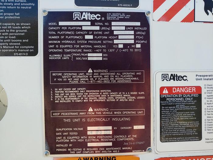 Used Altec AT40-MH 45ft Bucket Boom on 2016 Ford F550 4x4 Reg Cab Utility Truck - 05890