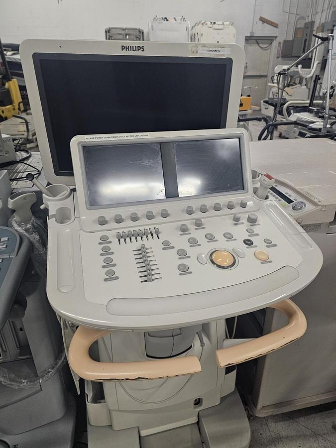 Used 2010 Philips IE33 Diagnostic Ultrasound System w S5-1 Transducer