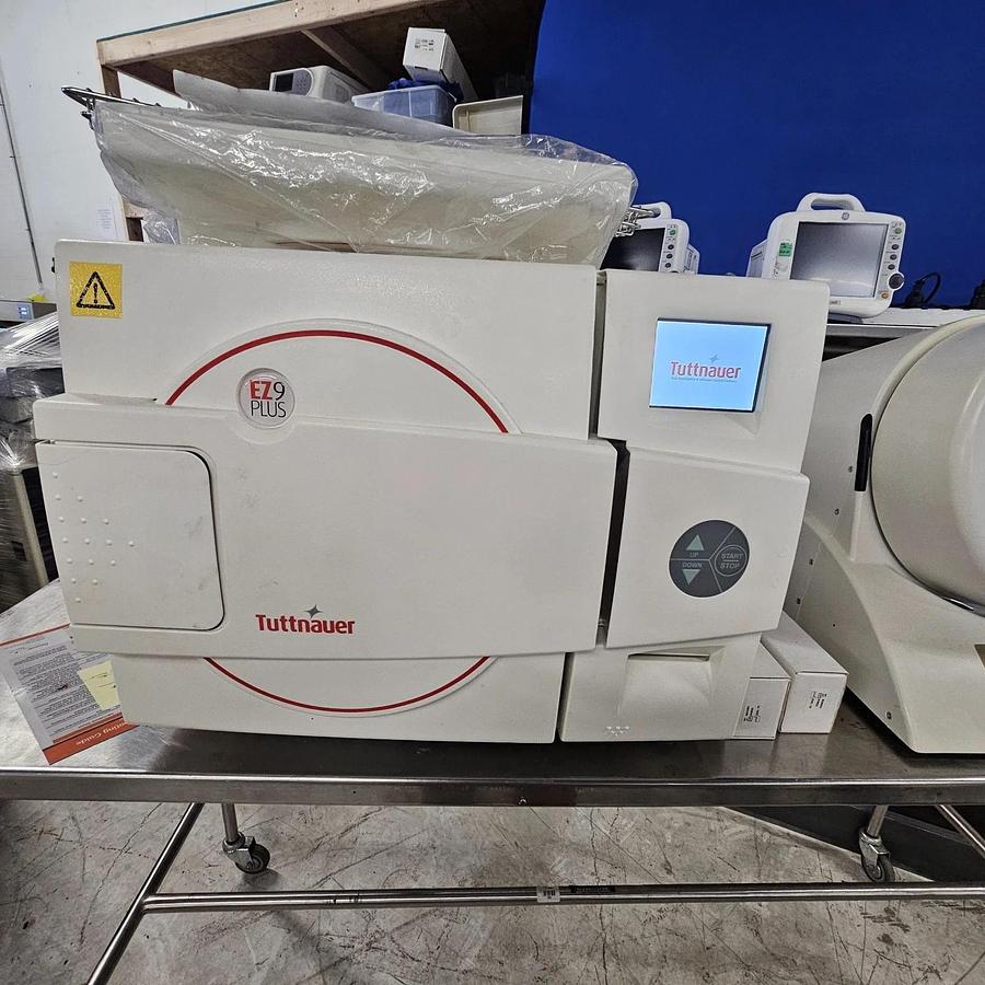 Used 25411 TUTTNAUER AUTOCLAVE STEAM STERILIZER 28L, 207957, 2.8 BAR 2840EL-D