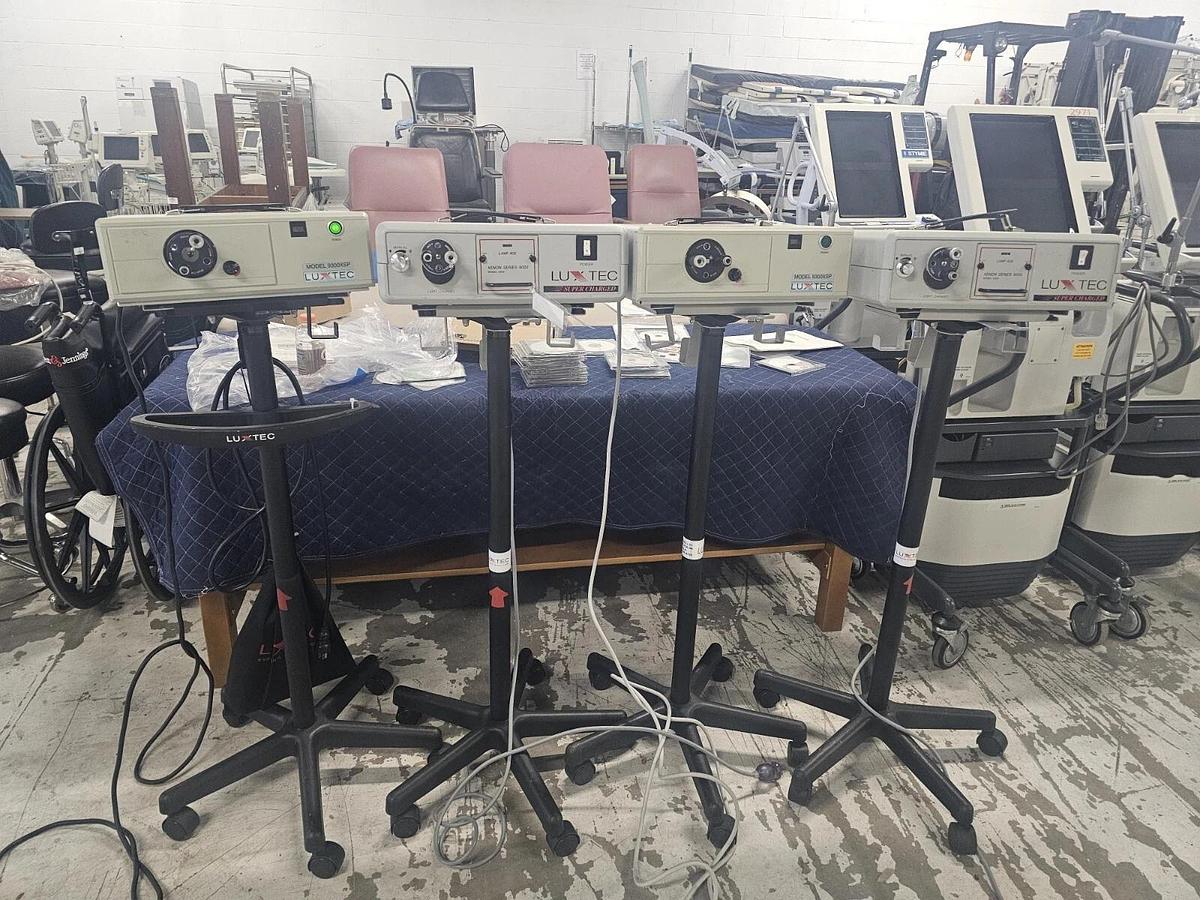 Used Luxtec 9300XSP & 9000 Light Source for Surgical Headlight Qty 5