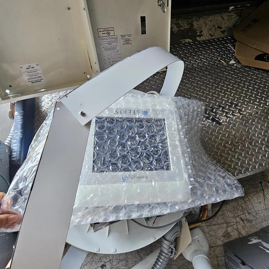 Used Steris Harmony Air Single Head Light