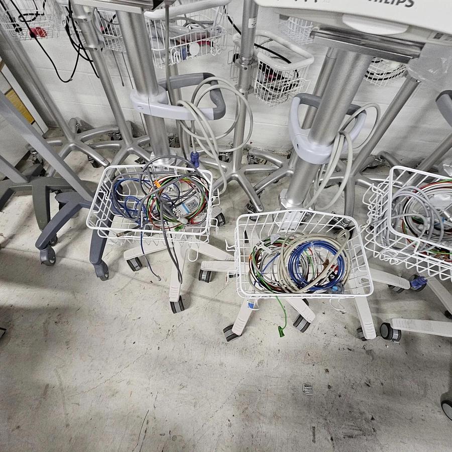 Used (16)Philips MP30 With Module & 18 EDEN IM8 with CO2 OPTION ( LOT Of 34 Units)