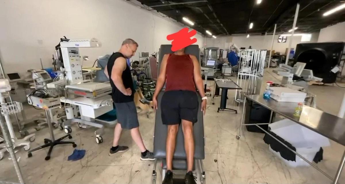 Used Tri W-G Heavy Duty Electric Tilt Table, GREY COLOR