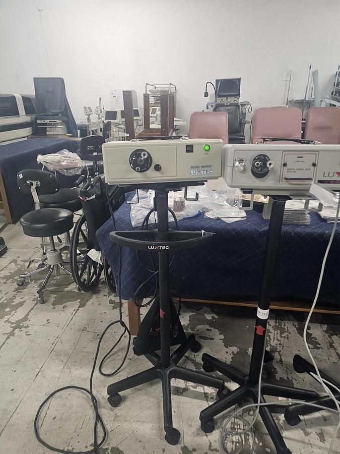 Used Luxtec 9300XSP & 9000 Light Source for Surgical Headlight Qty 5