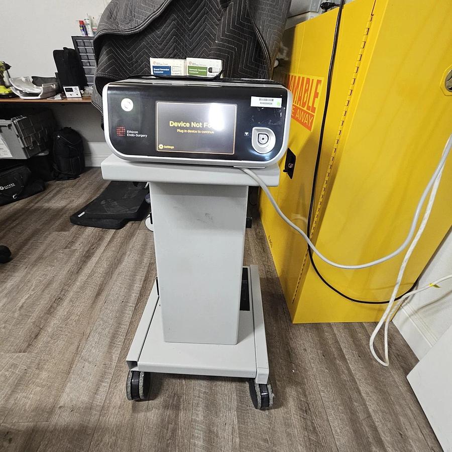 Used J&J GEN 11 With Cart And Adaptor