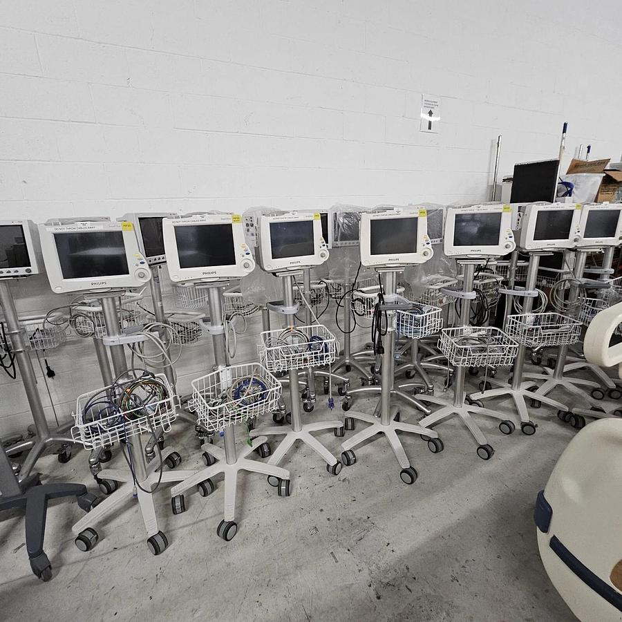 Used (16)Philips MP30 With Module & 18 EDEN IM8 with CO2 OPTION ( LOT Of 34 Units)