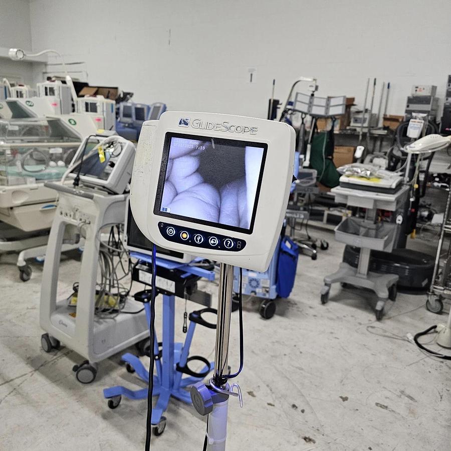 Used Verathon GlideScope Patient Monitor 0570-0304 w/ Scope
