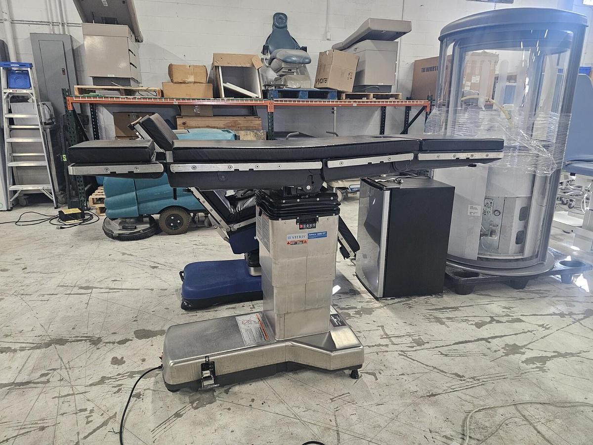 Refurbished Steris AMSCO 3085 SP Surgical Table with Hand Control Complete