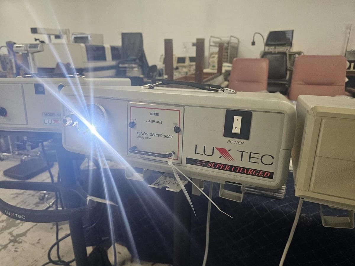 Used Luxtec 9300XSP & 9000 Light Source for Surgical Headlight Qty 5