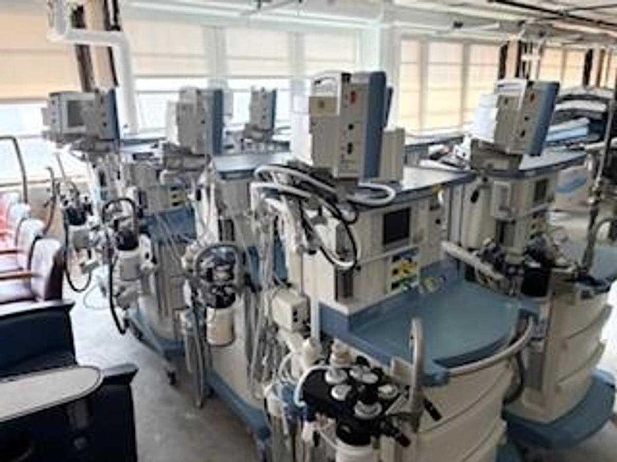 Used Drager Fabius® GS premium Anesthesia Machine (Lot of 8)