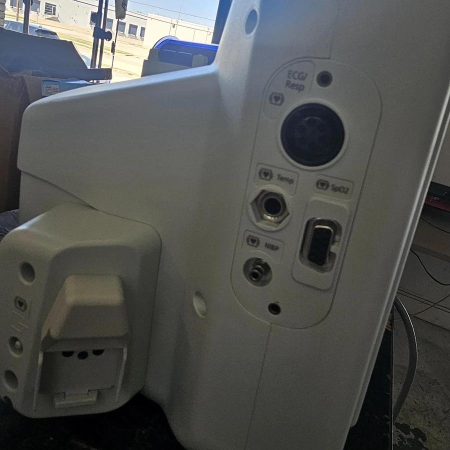 Criticare nGenuity 8100EP- DOX SpO2, NIBP, ECG,  Temp, CO2, Printer